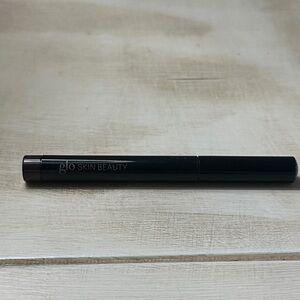 Glo Skin Beauty Shadow Stick